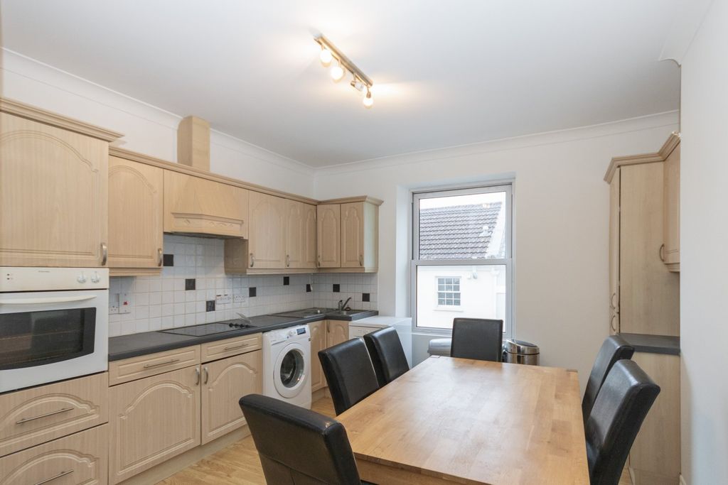 Property photo 3 of 14 Picture No. 02