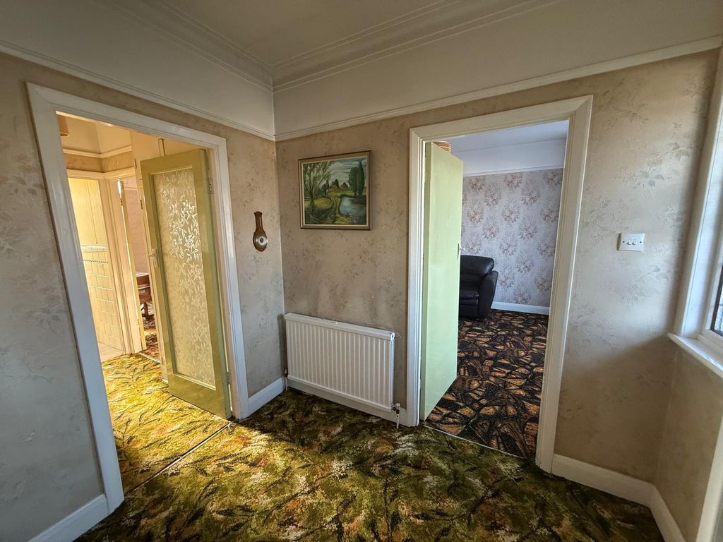 Property photo 2 of 13 Photo 12