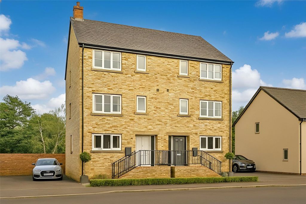 Property photo 1 of 15 External