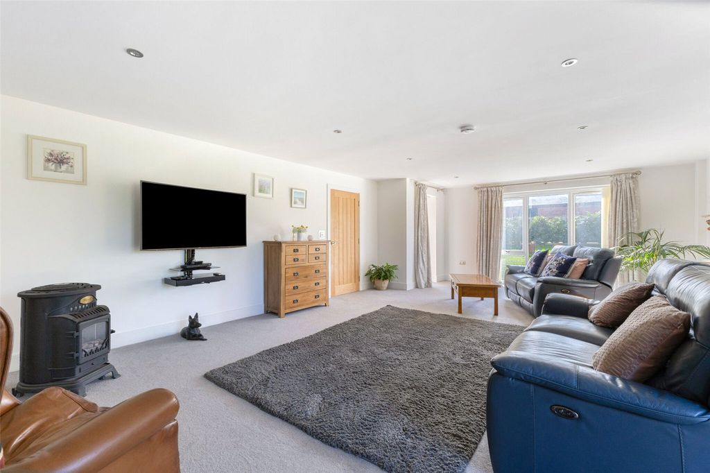 Property photo 3 of 20 Living Family Room