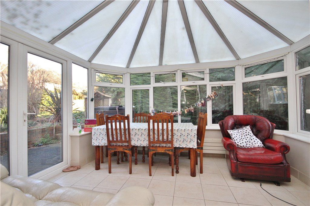 Property photo 3 of 10 Conservatory