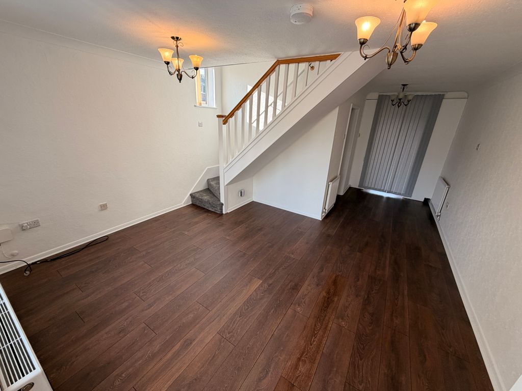 Property photo 2 of 11 Image