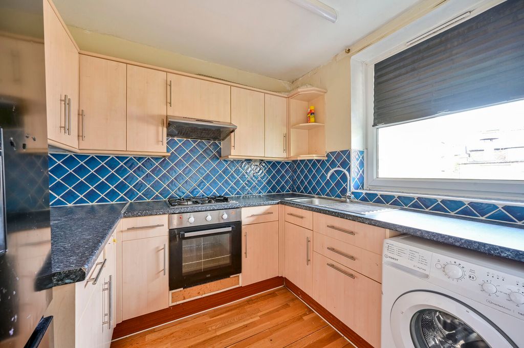 Property photo 3 of 7