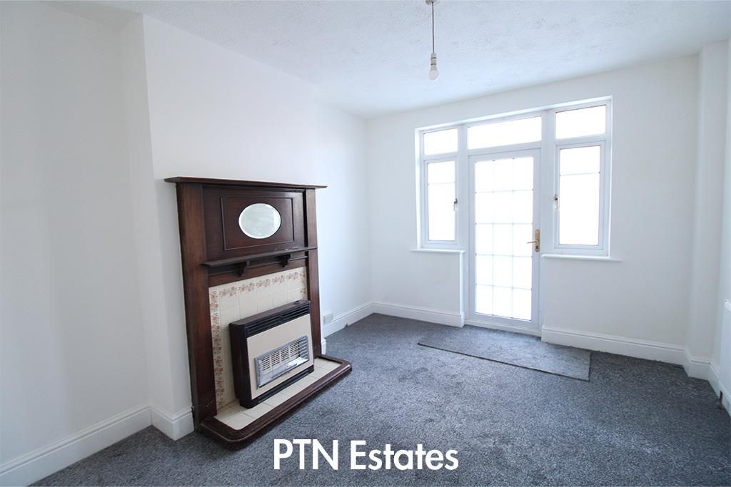 Property photo 2 of 8 Living 2 .Jpg