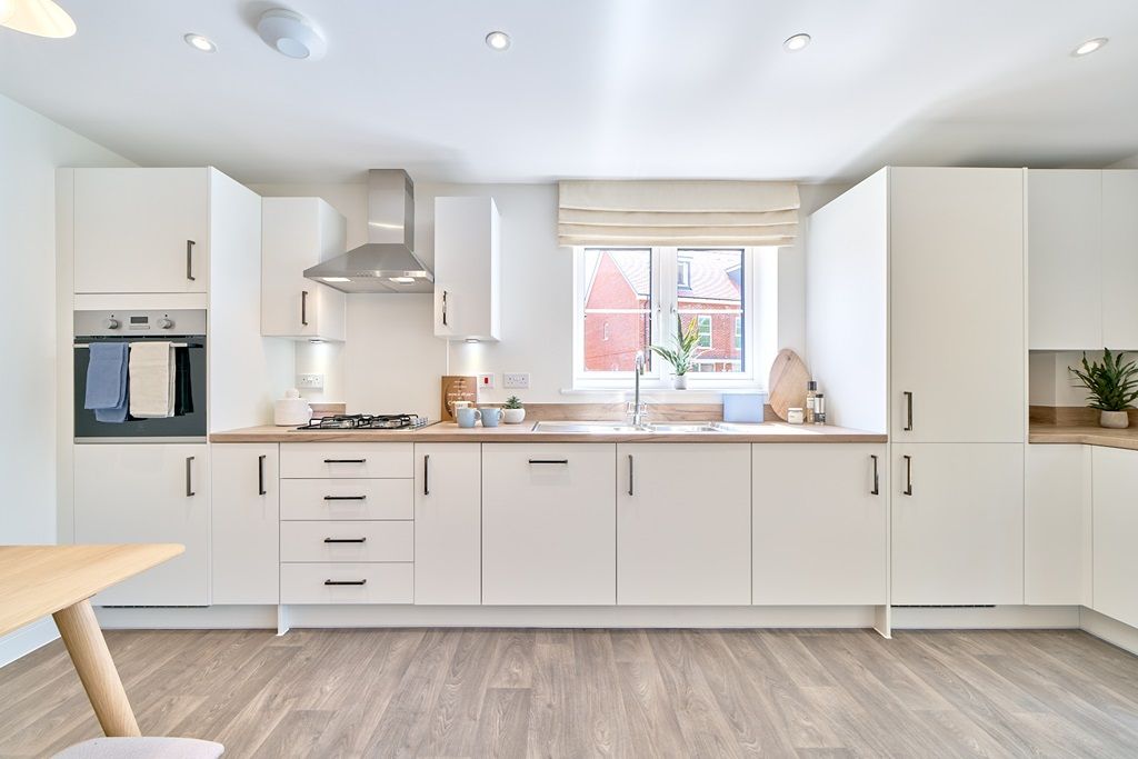 2 bed flat for sale"Second Floor Apartment - Plot 109" at Willow Green, Maize Lane, Warfield, Bracknell RG42 photo 3