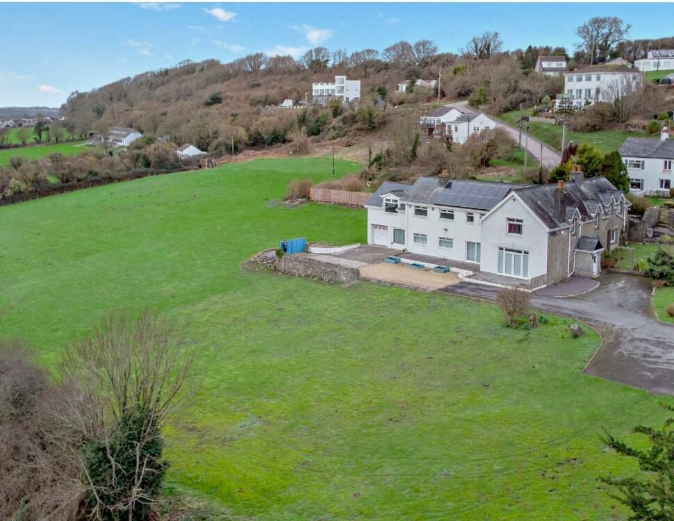 Property photo 1 of 35