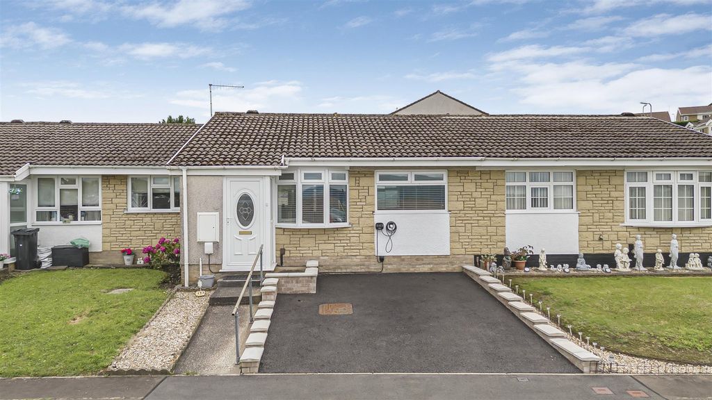 Property photo 1 of 18 Main Dwelling