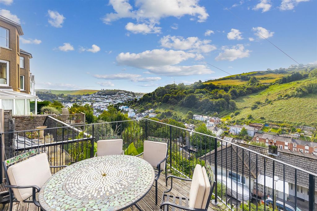 Property photo 1 of 16 5 Terrace View 16 Fairview Road, Dartmouth - 24082