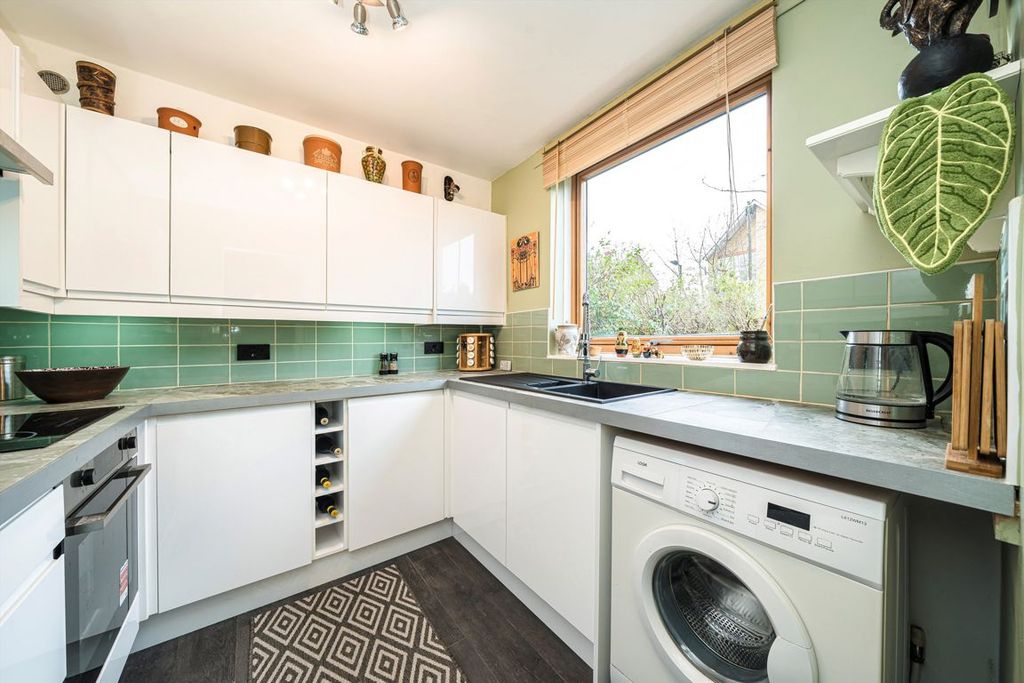 Property photo 3 of 5