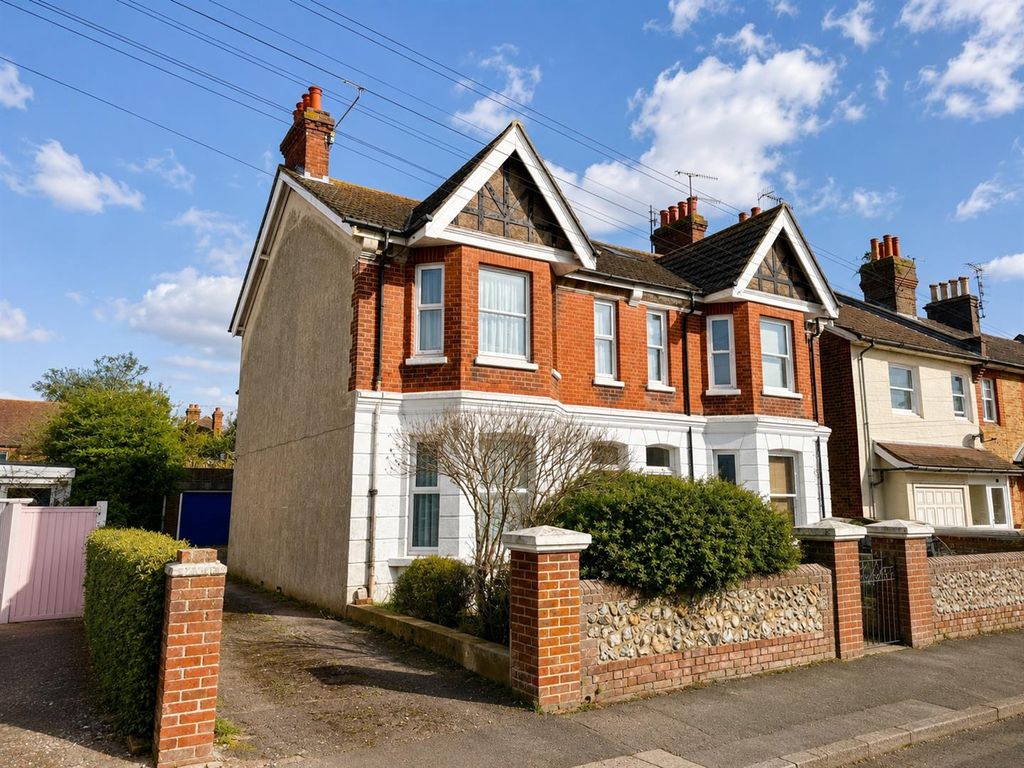 Property photo 1 of 17 For Sale By Aspire Residential | Canterbury Road