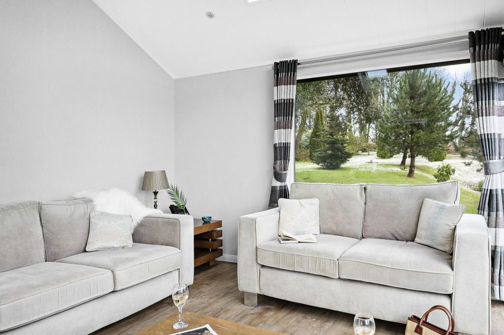 Property photo 2 of 9 High Res Kentisbury Lodge Poppy Jakes Photography 1402