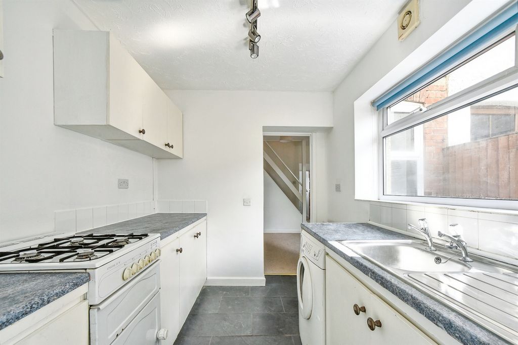 Property photo 2 of 13