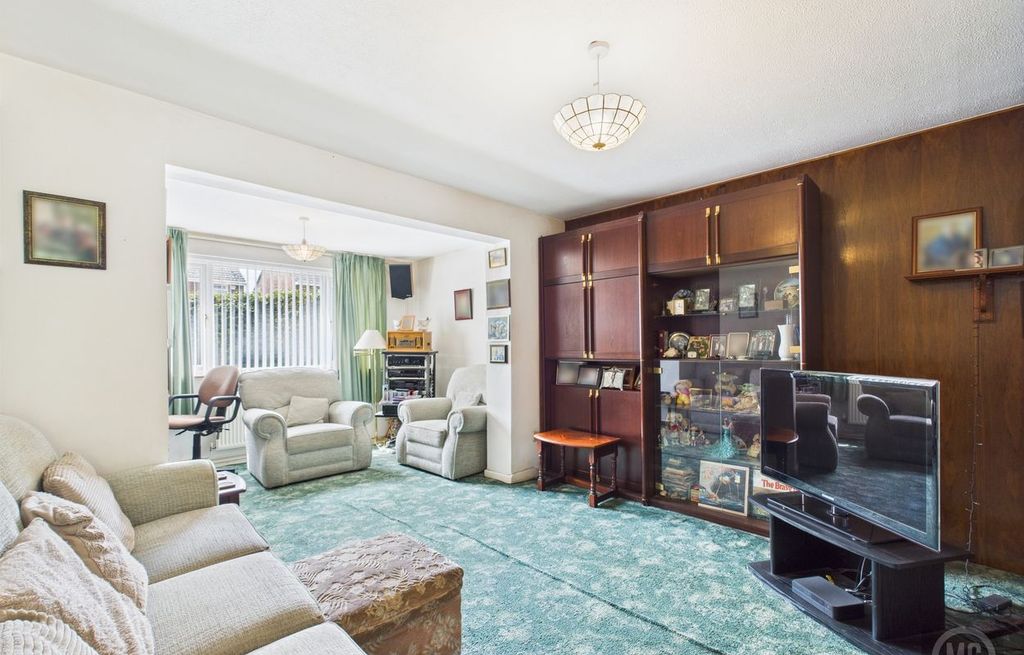 Property photo 3 of 19