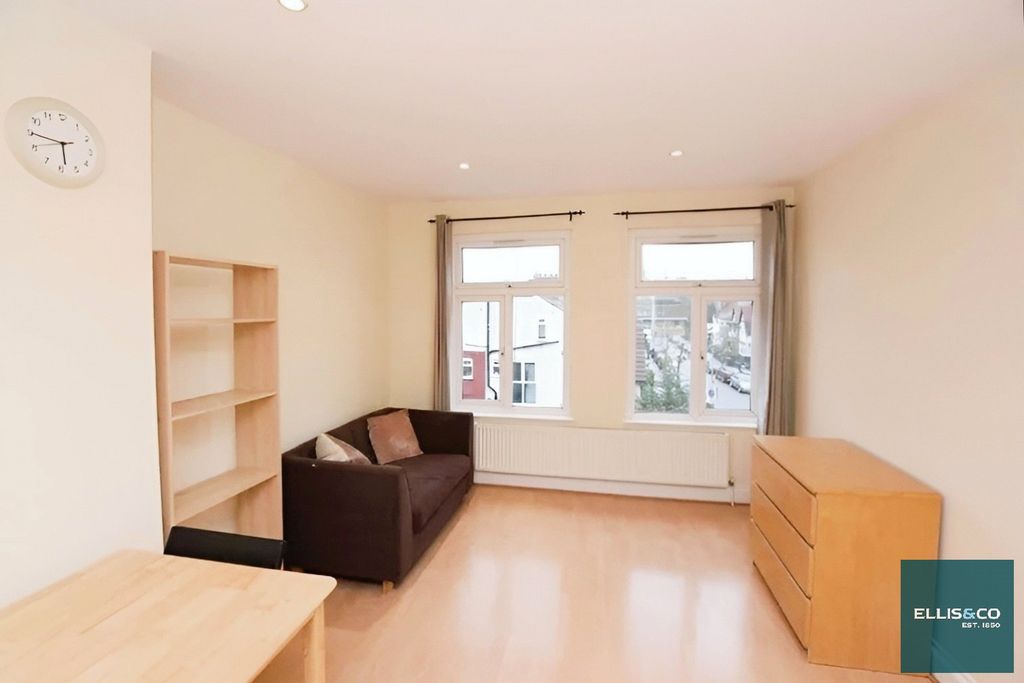 Property photo 1 of 6 Picture No. 08