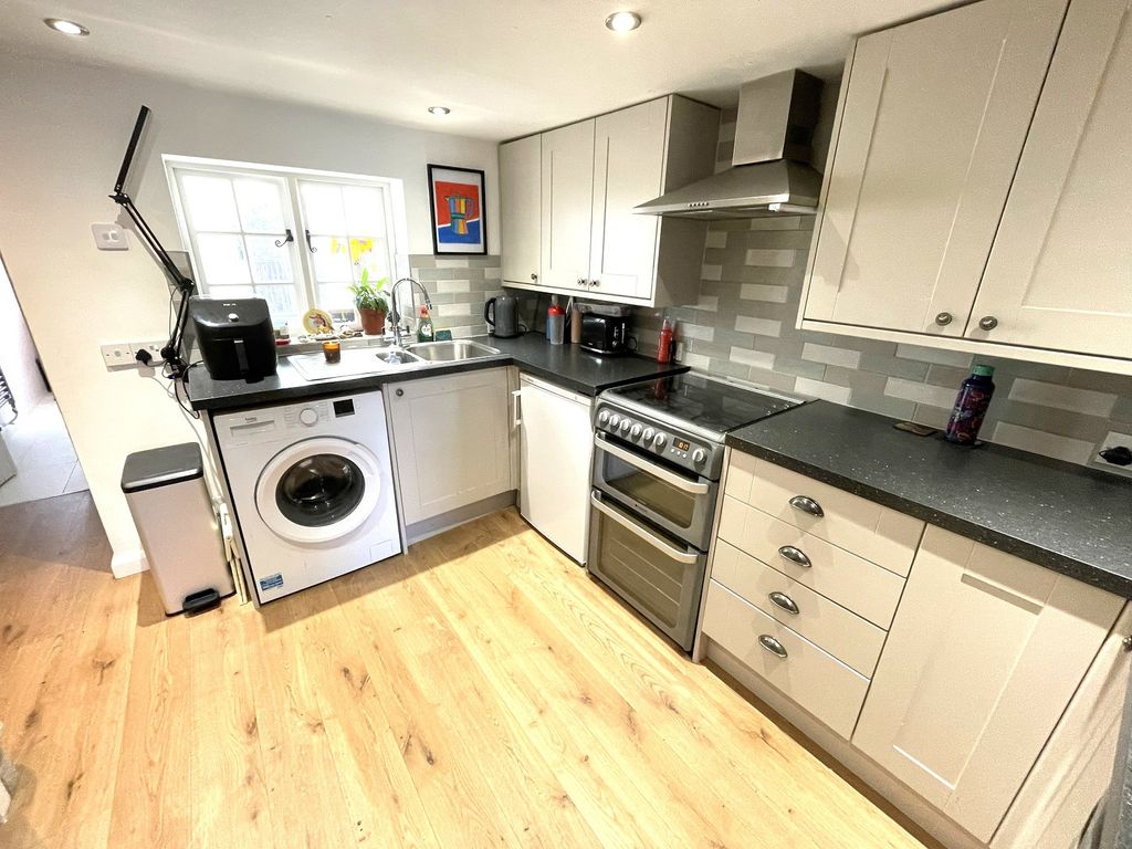 Property photo 3 of 9 Not Specified