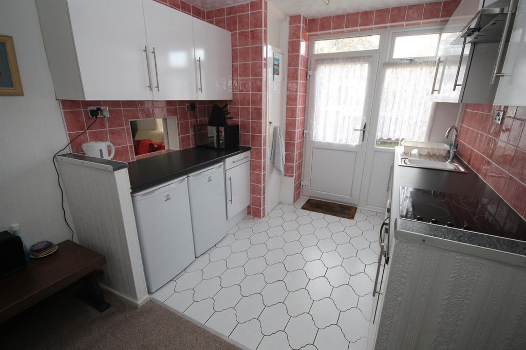 Property photo 3 of 15