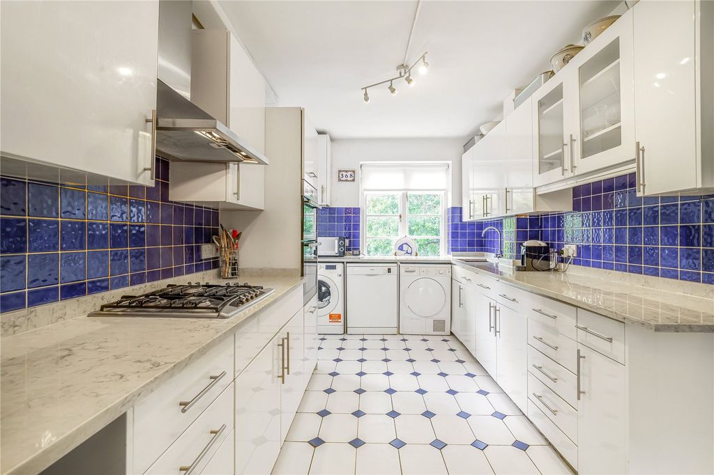 Property photo 2 of 20 Kitchen