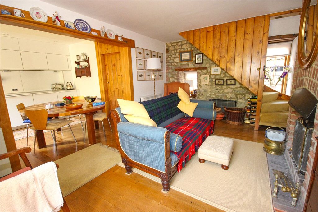 Property photo 3 of 17 Picture 3