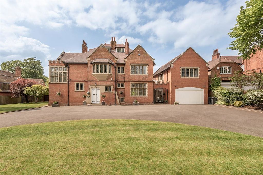 Property photo 1 of 80