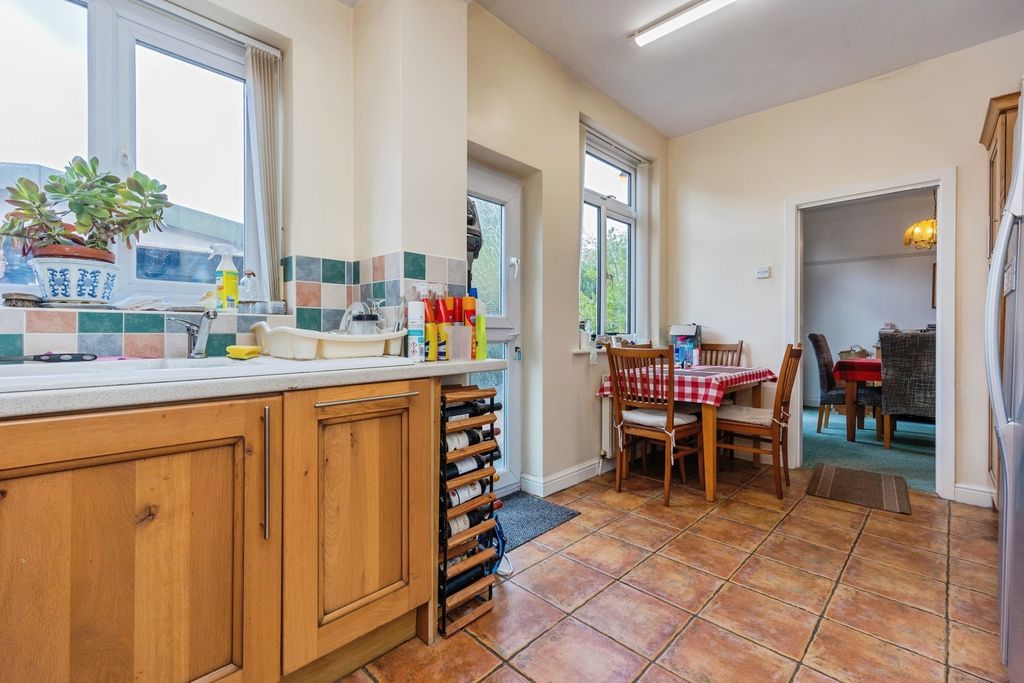 Property photo 3 of 17 Photo