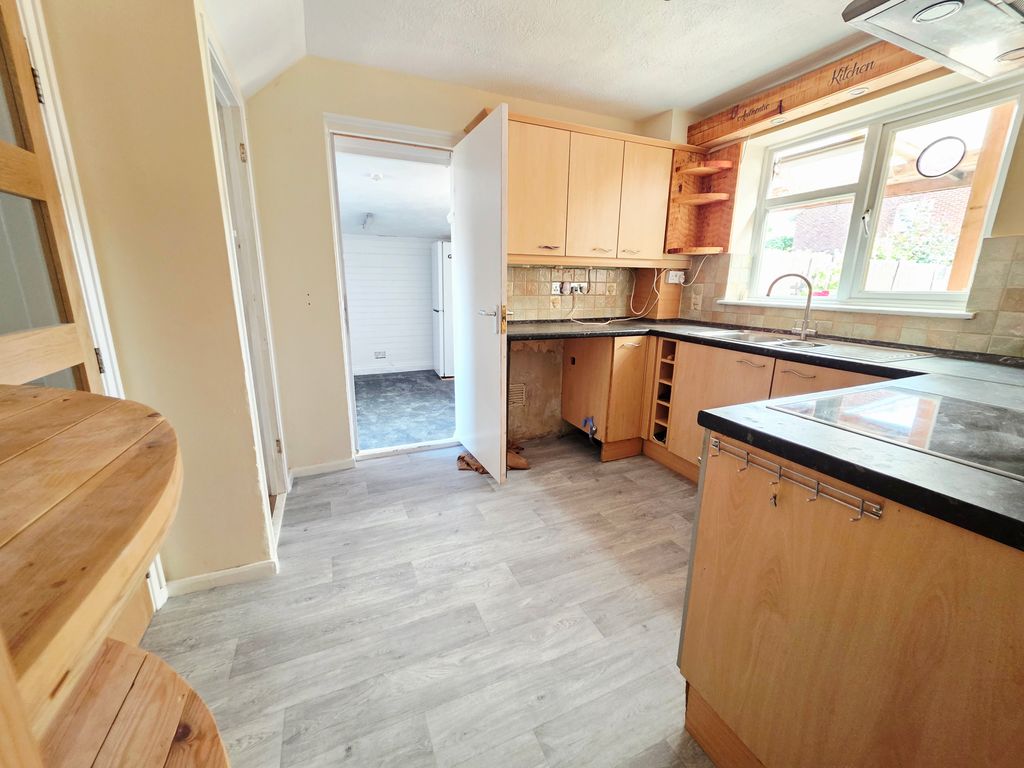 Property photo 3 of 14