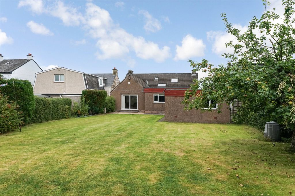 Property photo 2 of 21 Picture No. 19