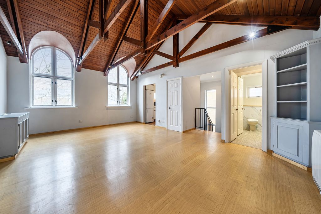 Property photo 2 of 20 1420854-7-69A0229...