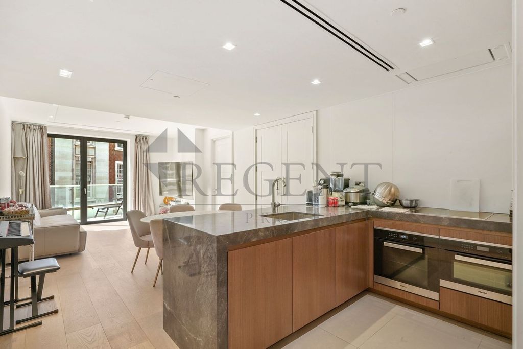 Property photo 3 of 19 Open Plan
