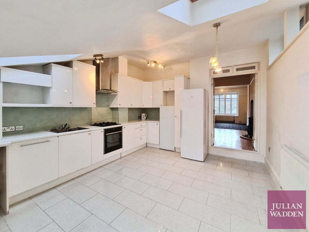 Property photo 2 of 15 Picture No. 02