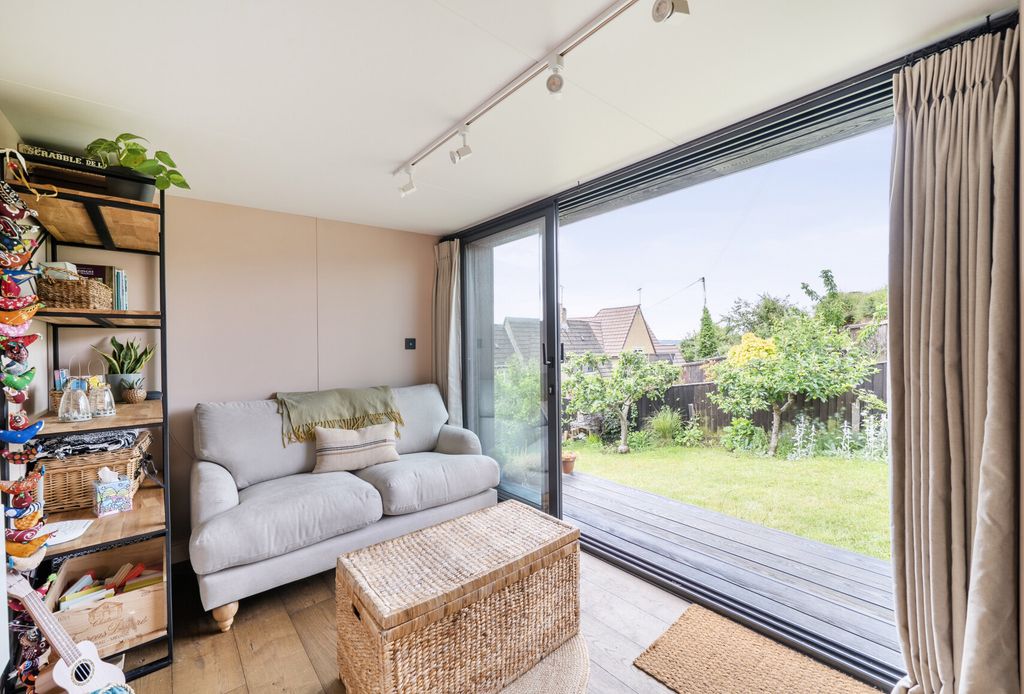 Property photo 3 of 20 1472314-18-6A2964...