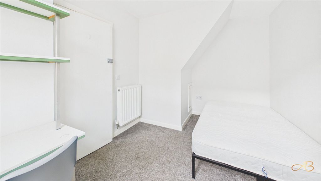 Property photo 3 of 6 Picture No. 01