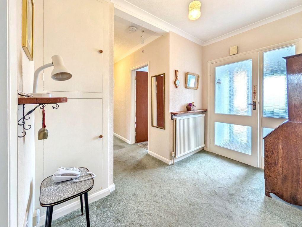 Property photo 3 of 17 Hallway