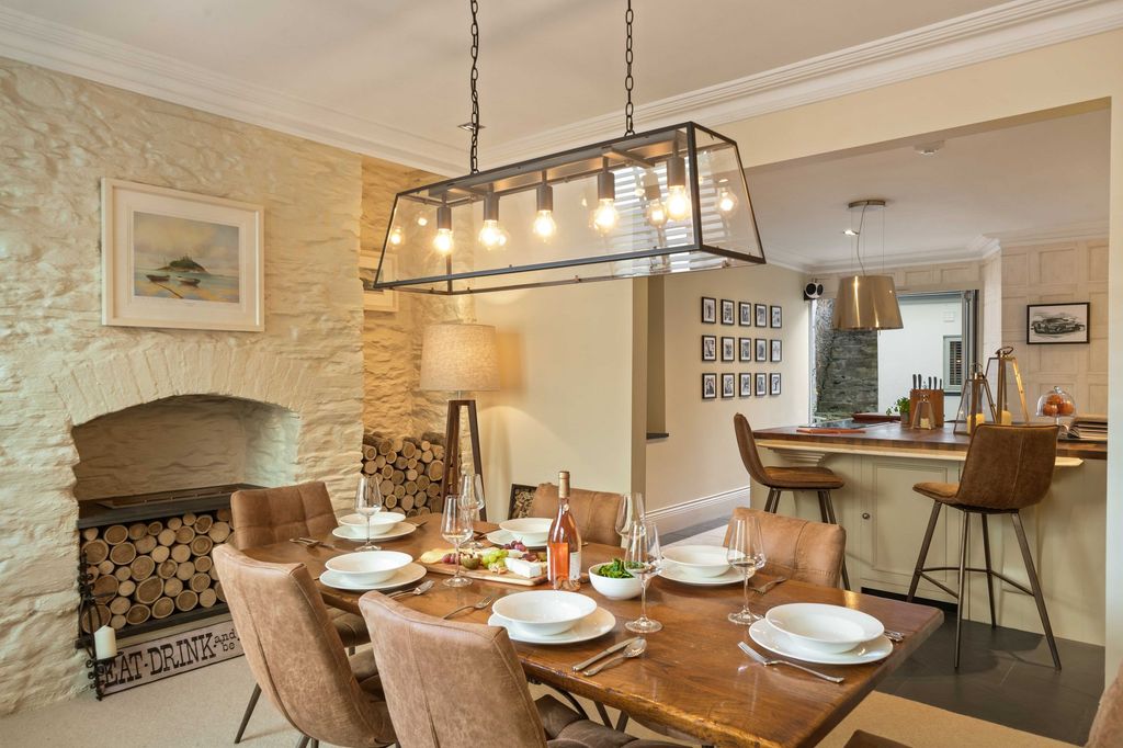 Property photo 1 of 14 George House, Clarence St, Dartmouth_Dining Room