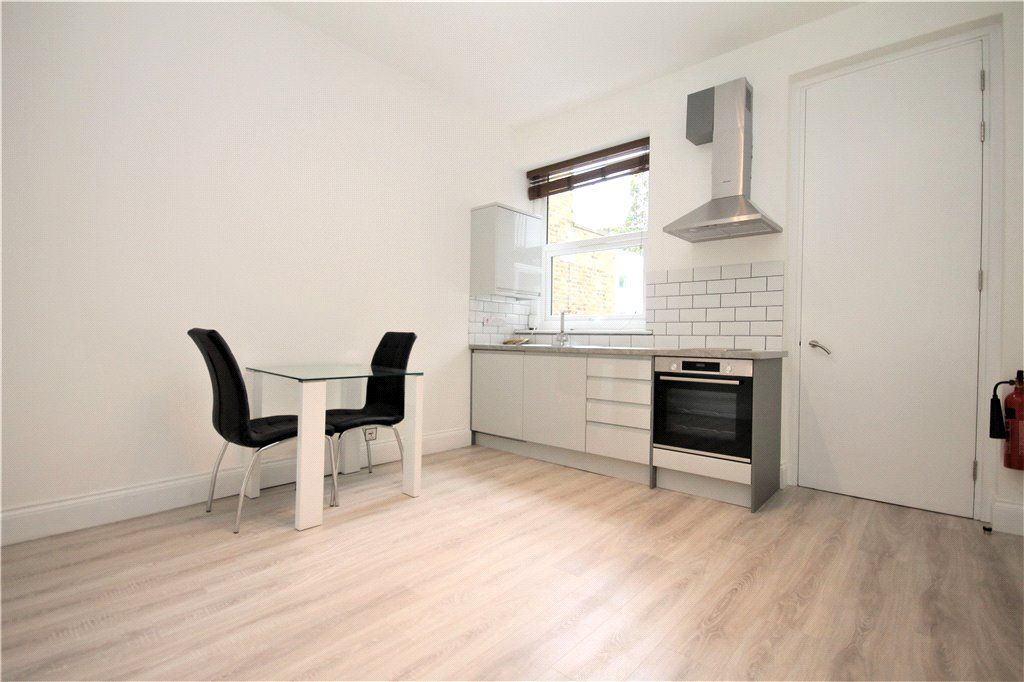 Property photo 1 of 5 Kitchen/Reception