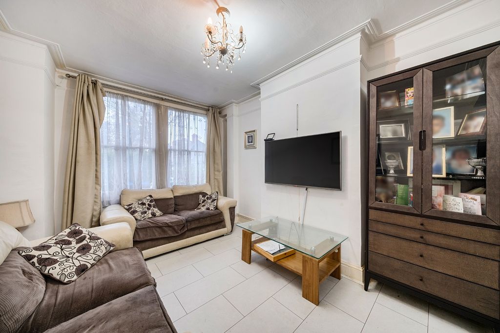 Property photo 3 of 20 4388822