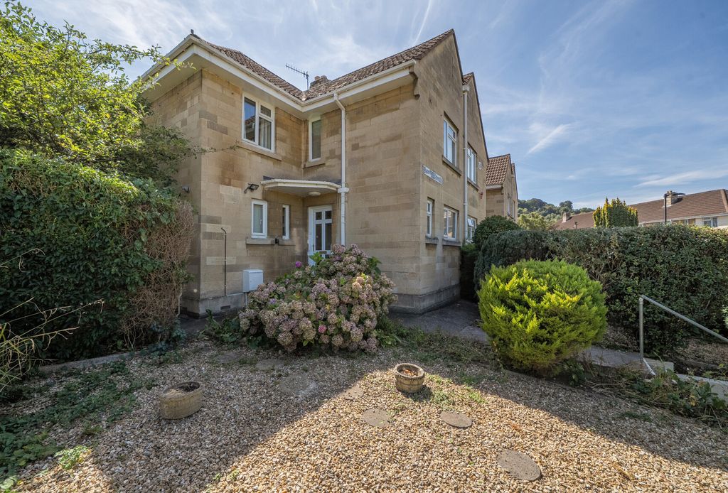 Property photo 1 of 19 1501720-4-6A79B70...