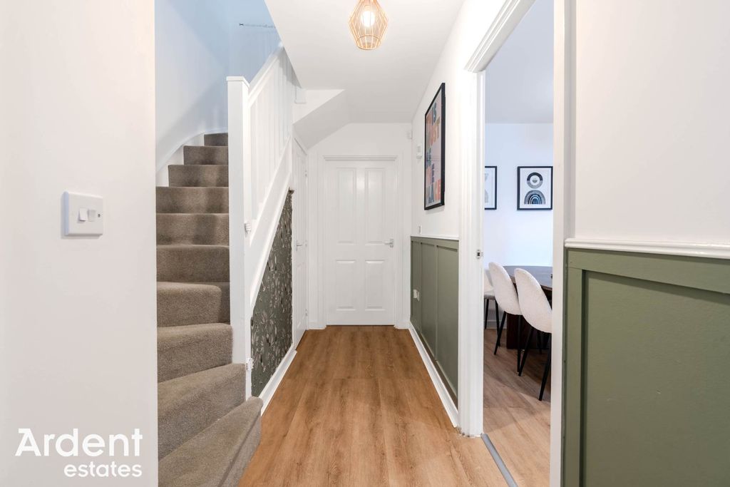 Property photo 3 of 23