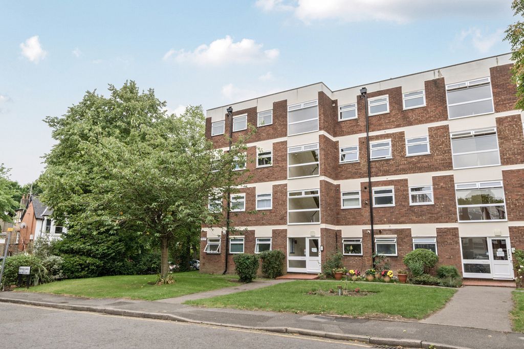 Property photo 1 of 15 1329887-1-6888887...