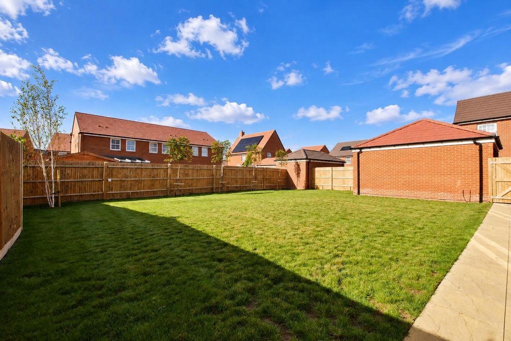 Property photo 2 of 24 Rear Garden