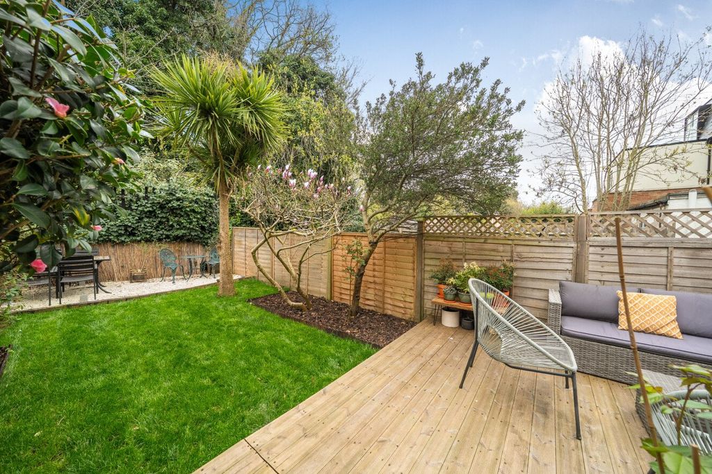 Property photo 2 of 16 Picture No. 10