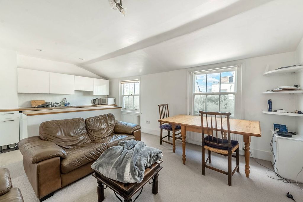 Property photo 2 of 3