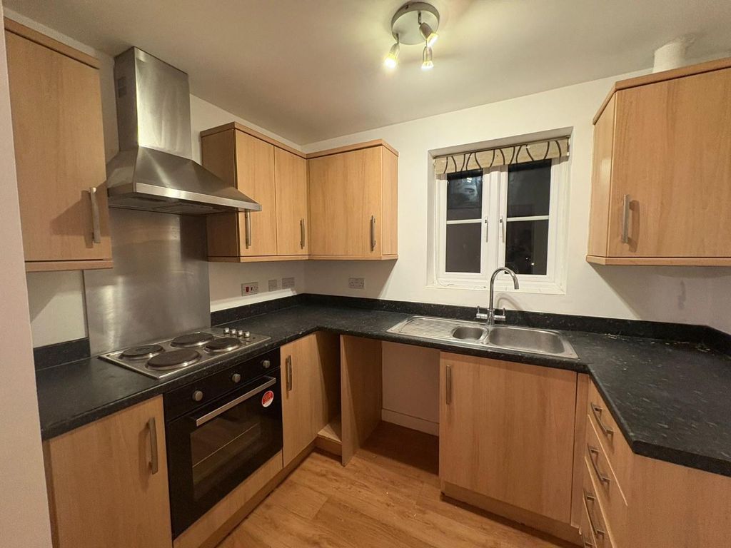 Property photo 3 of 6 Kitchen.Jpg