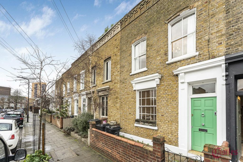 Property photo 2 of 28 Front (Exterior)