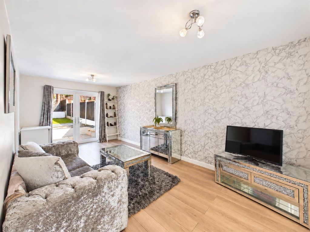 Property photo 2 of 12 B9d6743A-Cf4c-4585-Bb02-Ef9649Ab556B.Png