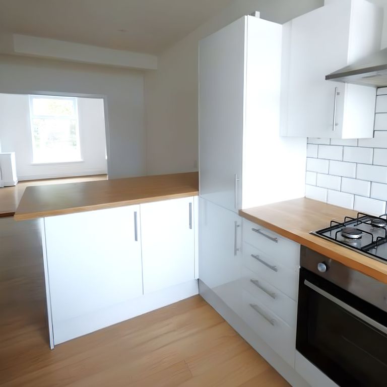 Property photo 1 of 2