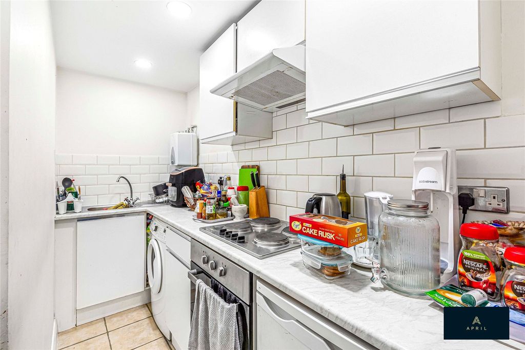 Property photo 3 of 6 Picture No. 06