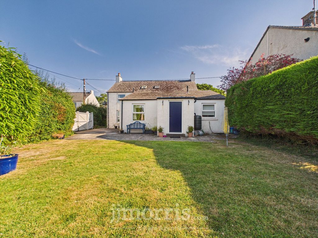 Property photo 2 of 30
