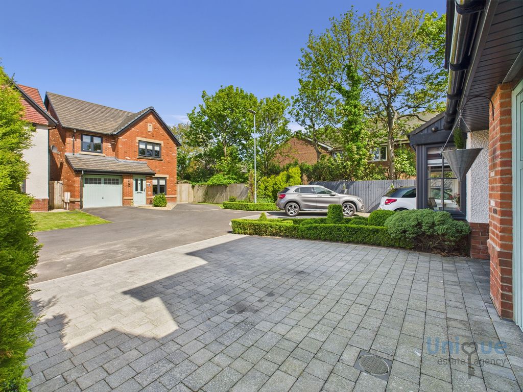 Property photo 2 of 34