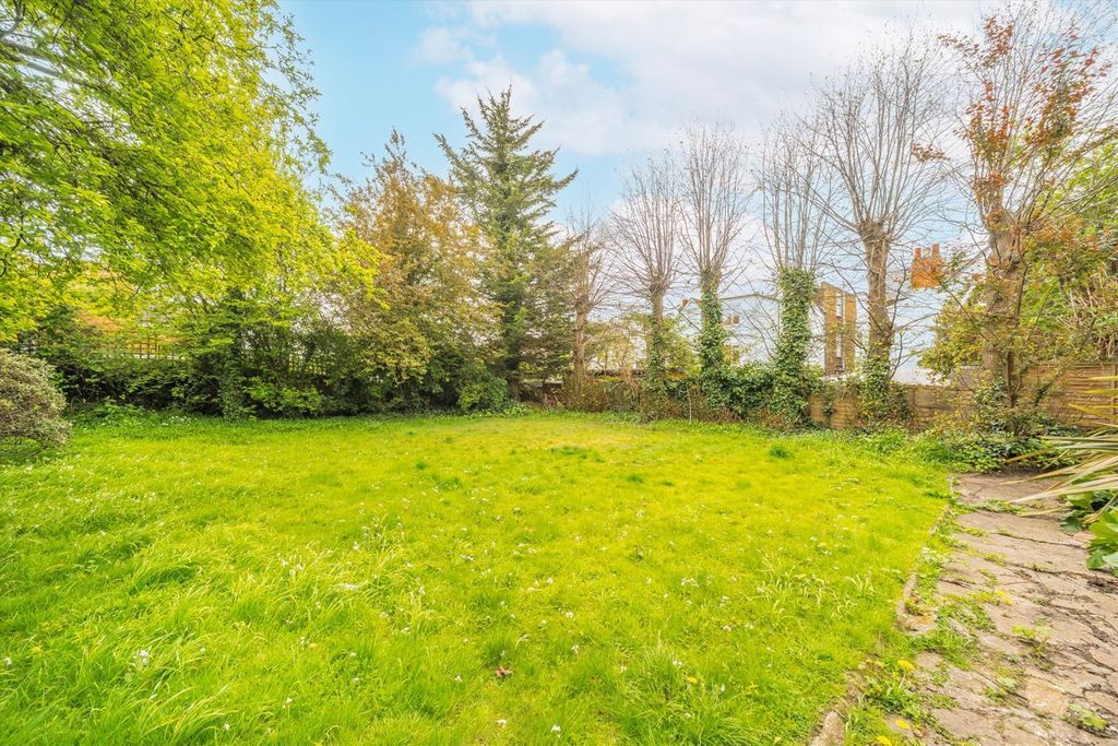 Property photo 2 of 5