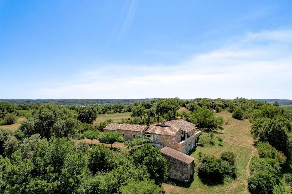 Property photo 1 of 30